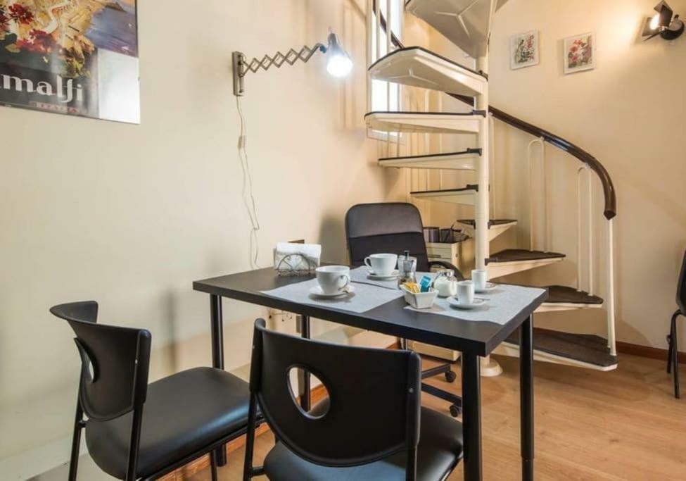 Bilocale In Centro Apartment Salerno Ngoại thất bức ảnh